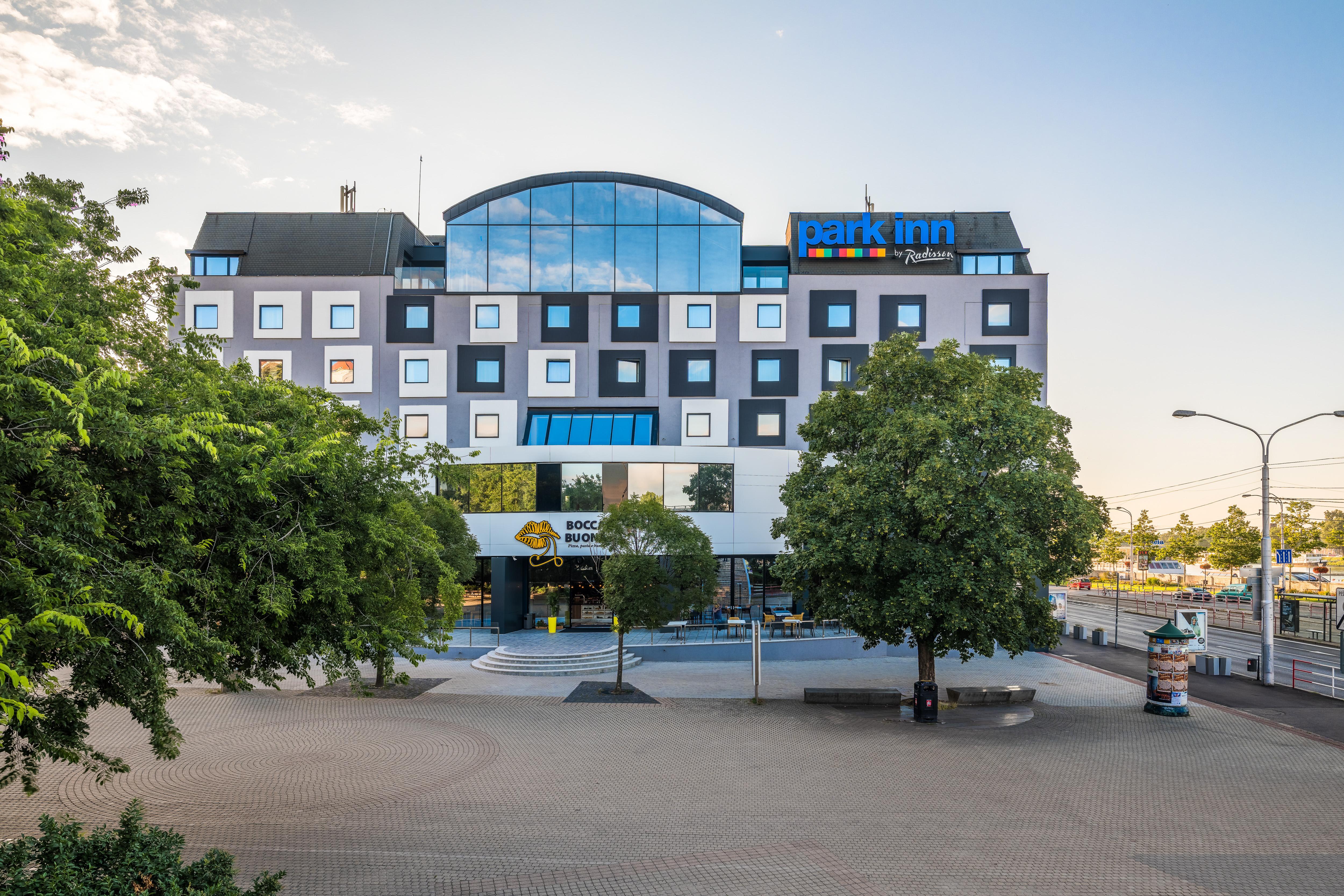 Park Inn By Radisson Danube Bratislava Exterior foto