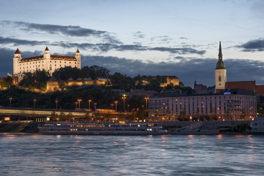 Park Inn By Radisson Danube Bratislava Exterior foto